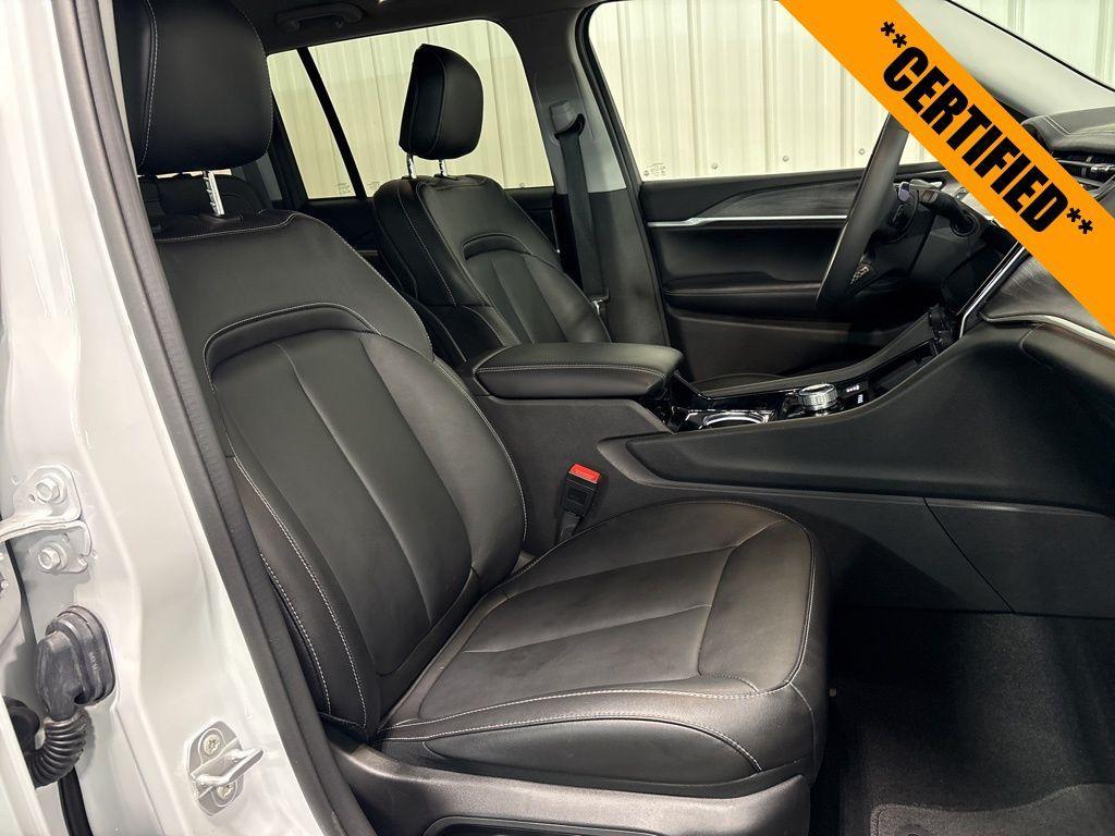 used 2023 Jeep Grand Cherokee car, priced at $32,999