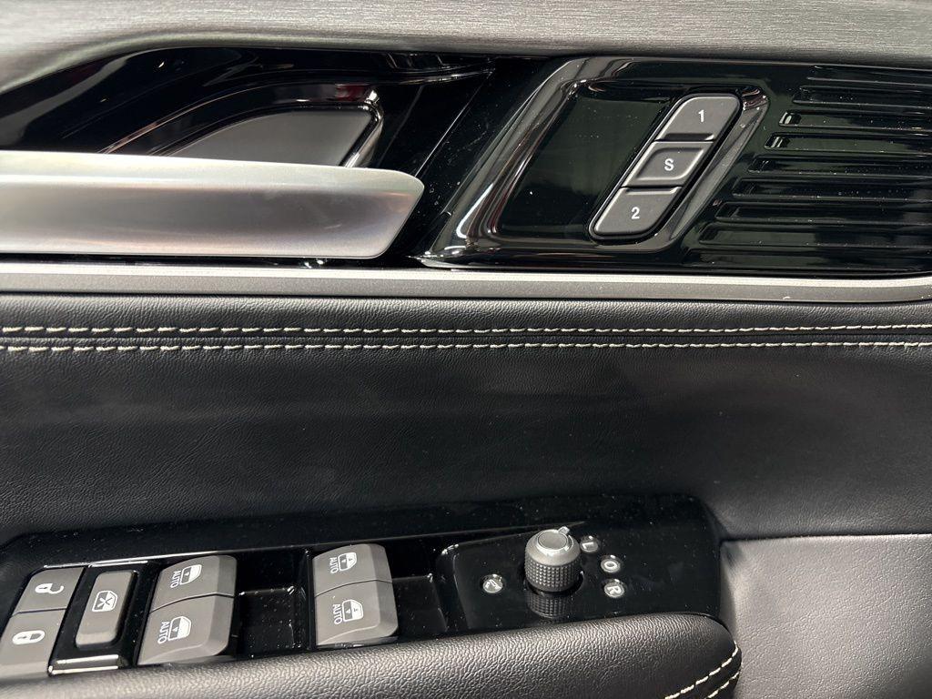 new 2026 Jeep Grand Wagoneer L car, priced at $85,522