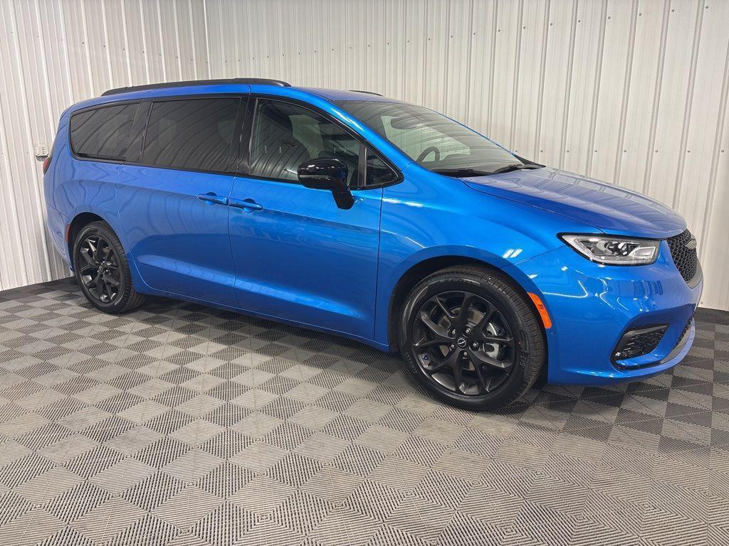 new 2026 Chrysler Pacifica car, priced at $48,993