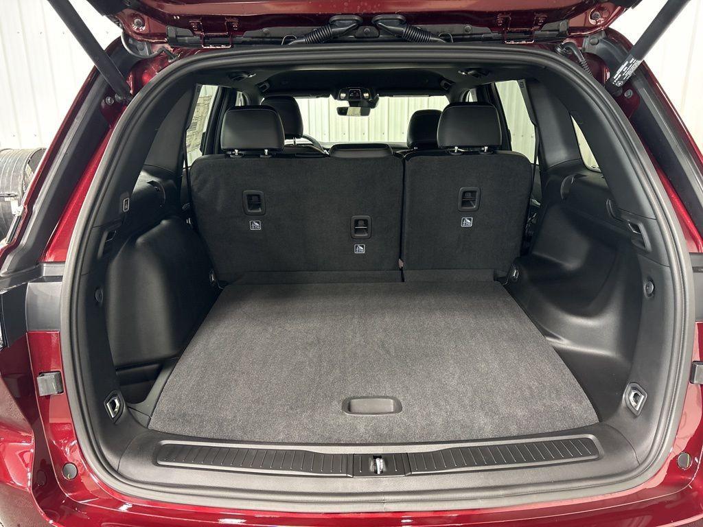 new 2025 Jeep Grand Cherokee car, priced at $47,738