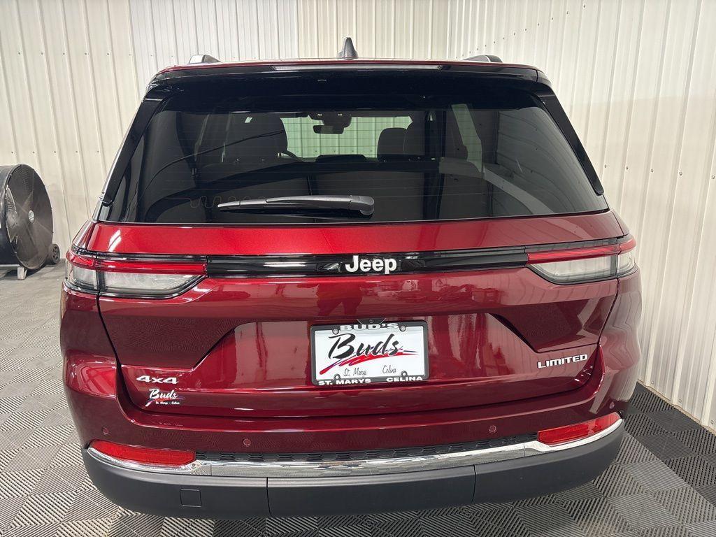 new 2025 Jeep Grand Cherokee car, priced at $47,738