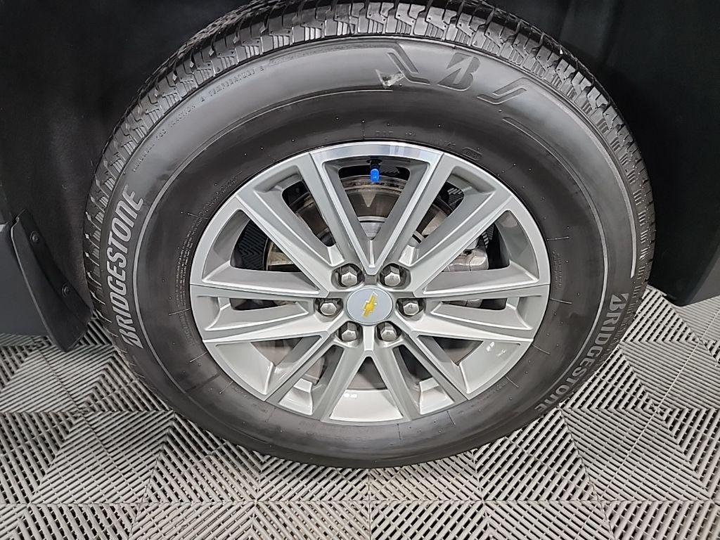 used 2023 Chevrolet Traverse car, priced at $30,499