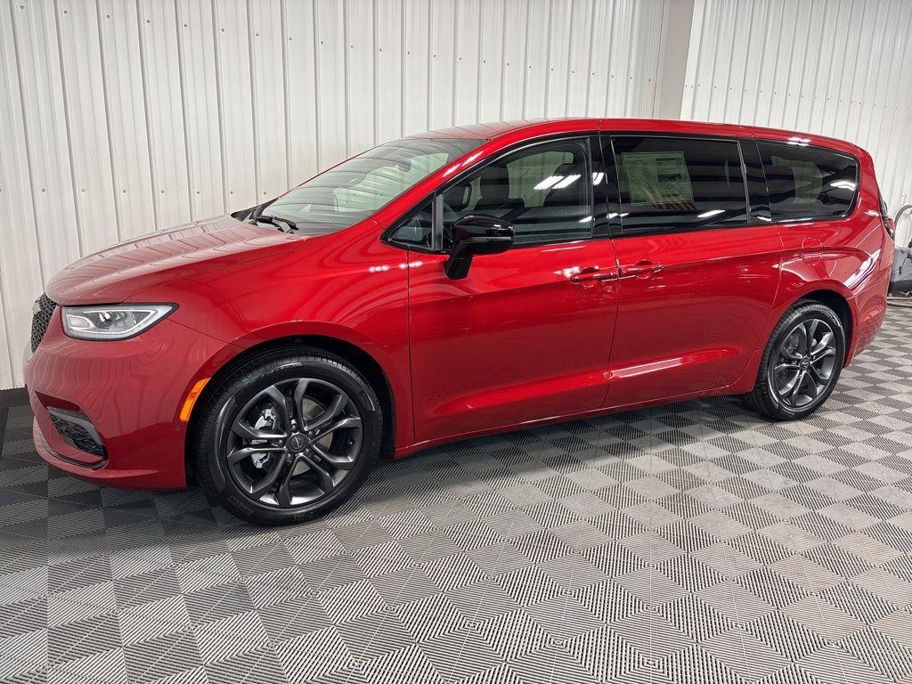 new 2026 Chrysler Pacifica car, priced at $46,630