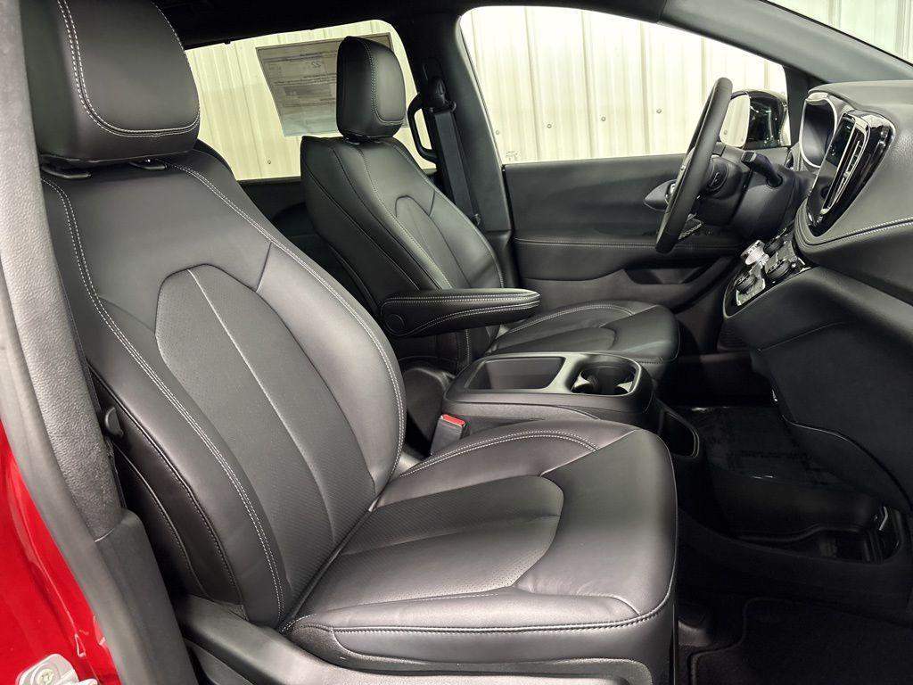 new 2026 Chrysler Pacifica car, priced at $46,630
