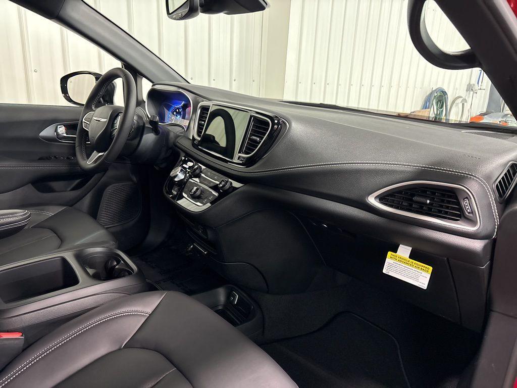 new 2026 Chrysler Pacifica car, priced at $46,630