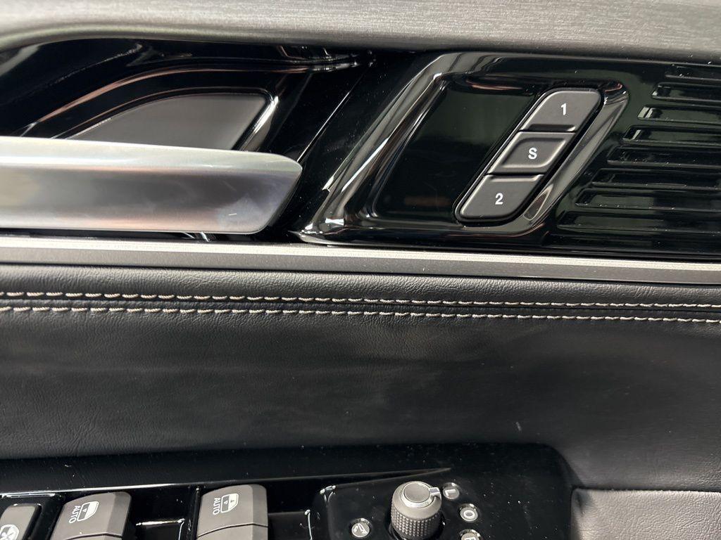 new 2026 Jeep Grand Wagoneer L car, priced at $86,141