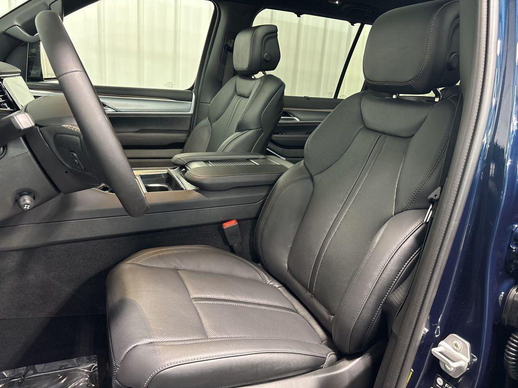 new 2026 Jeep Grand Wagoneer L car, priced at $86,141