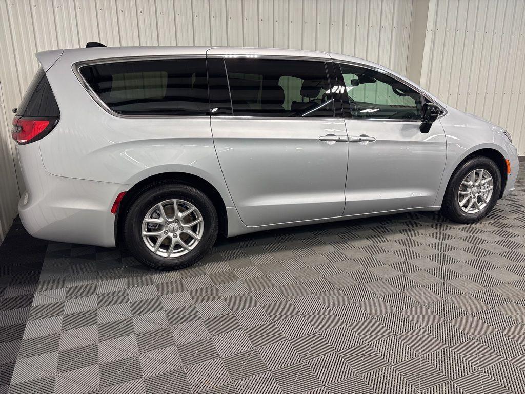 new 2026 Chrysler Pacifica car, priced at $47,359