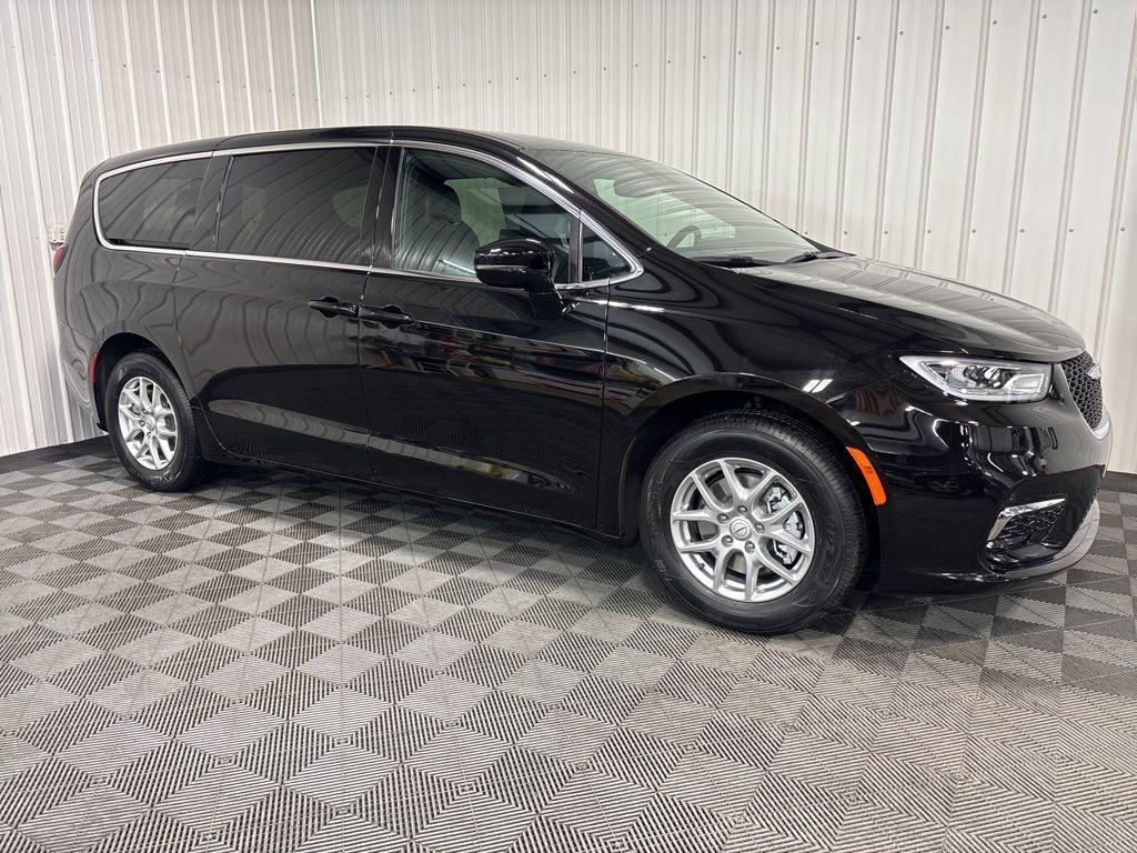new 2026 Chrysler Pacifica car, priced at $45,757
