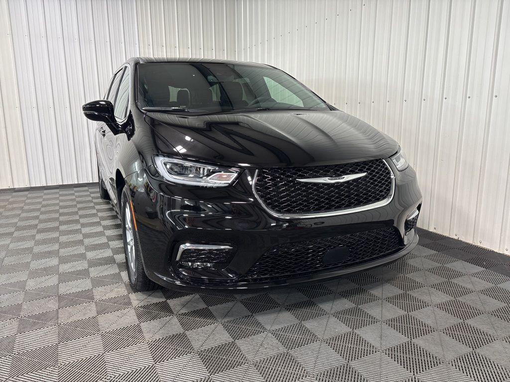 new 2026 Chrysler Pacifica car, priced at $45,757