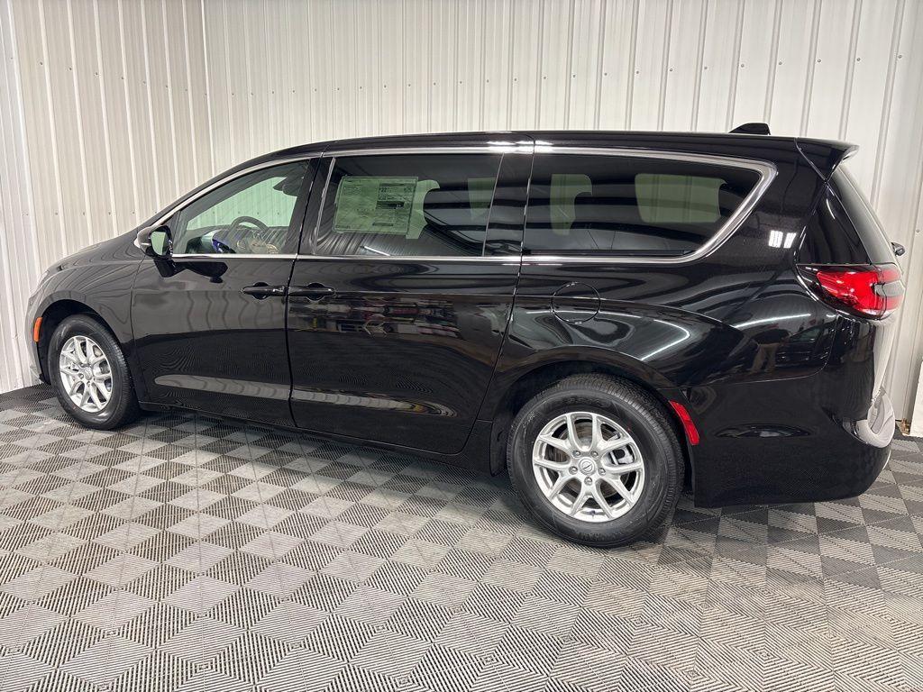 new 2026 Chrysler Pacifica car, priced at $45,757