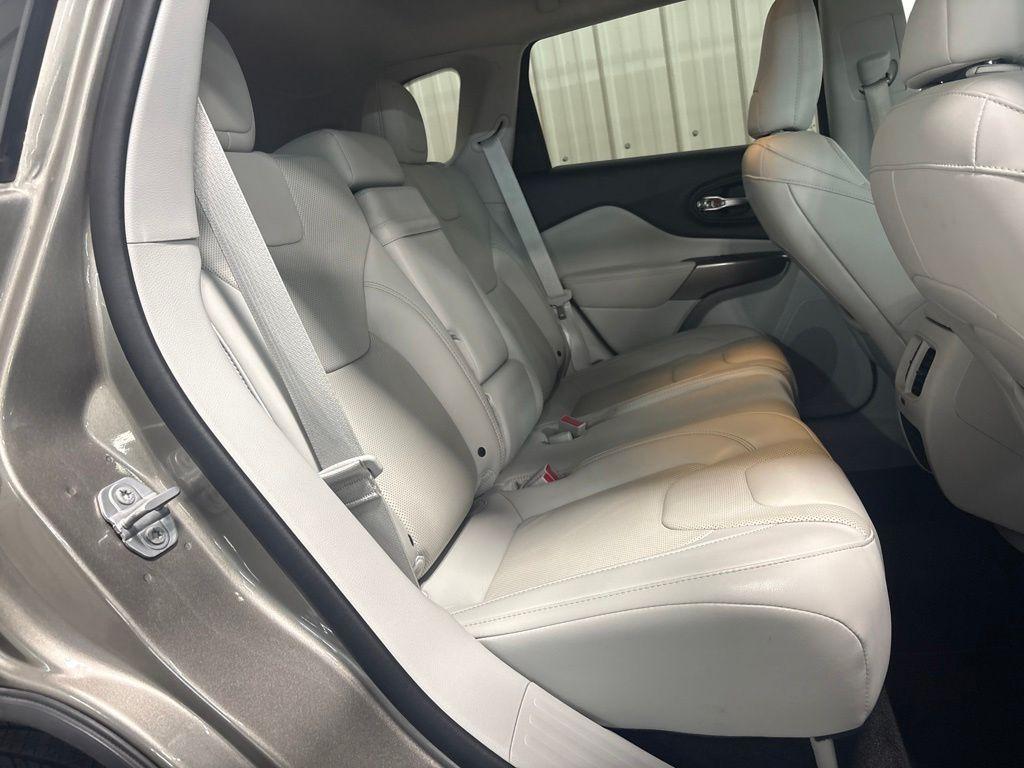 used 2019 Jeep Cherokee car, priced at $18,438