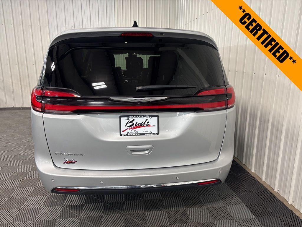 used 2024 Chrysler Pacifica car, priced at $29,999