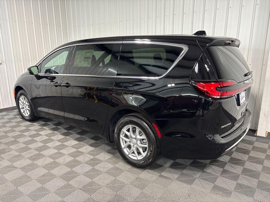 new 2026 Chrysler Pacifica car, priced at $45,568