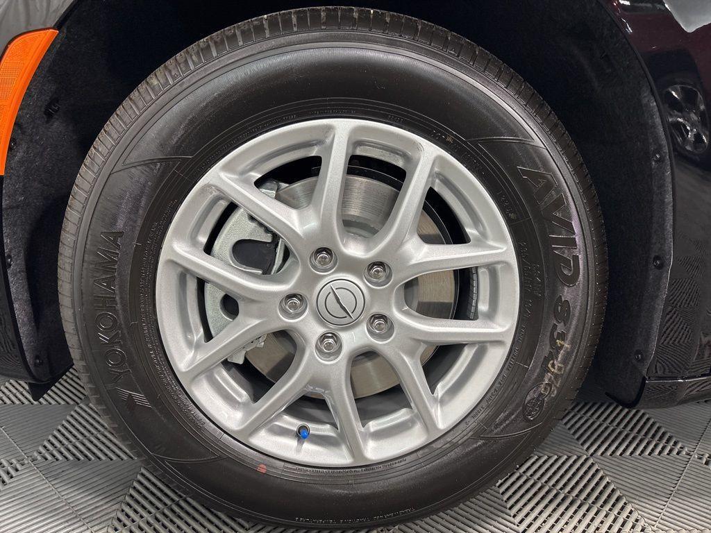 new 2026 Chrysler Pacifica car, priced at $45,568