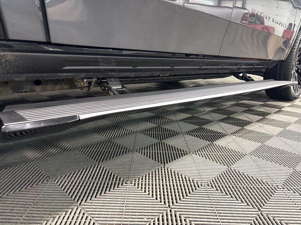 new 2026 Jeep Grand Wagoneer L car, priced at $82,955