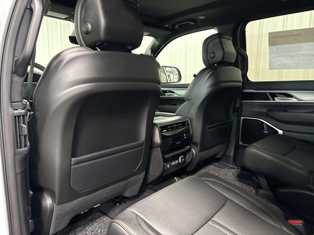new 2026 Jeep Grand Wagoneer L car, priced at $79,355