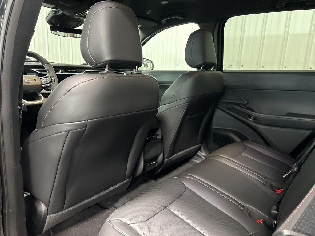 new 2026 Jeep Cherokee car, priced at $41,931