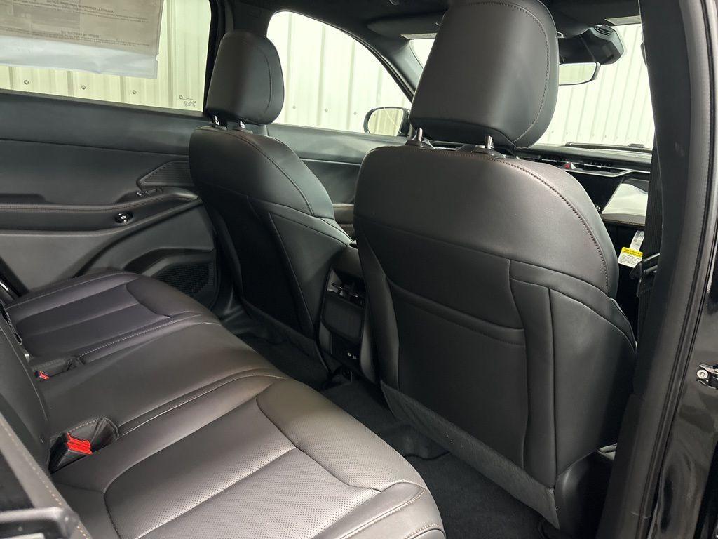 new 2026 Jeep Cherokee car, priced at $41,931