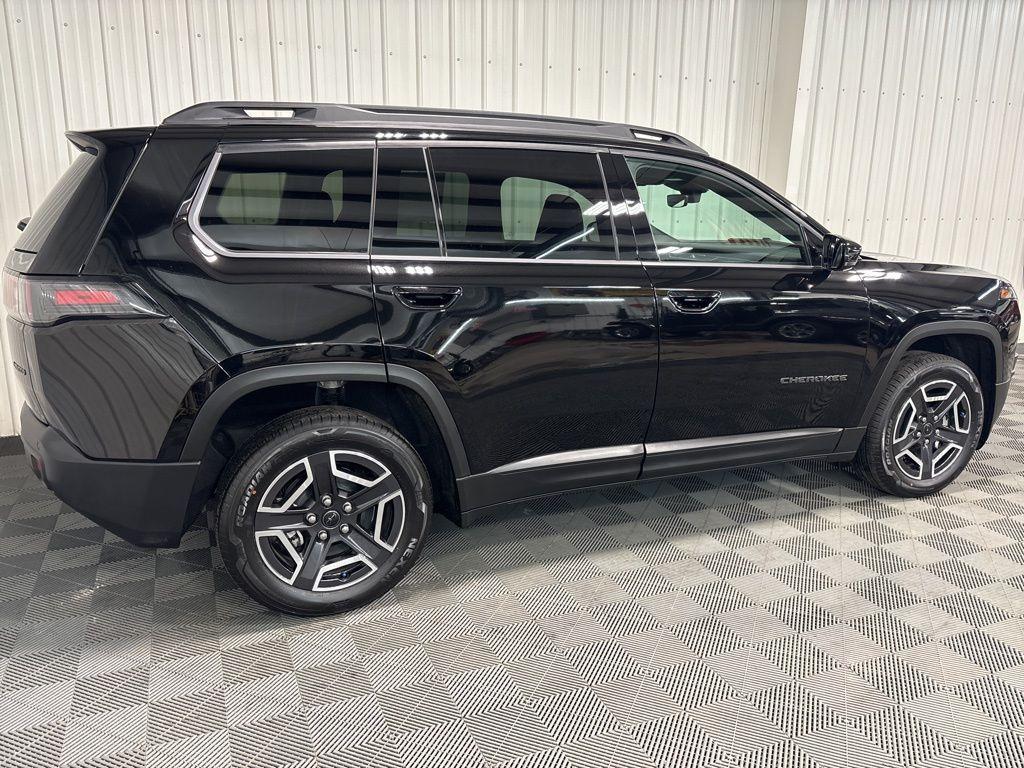 new 2026 Jeep Cherokee car, priced at $41,931