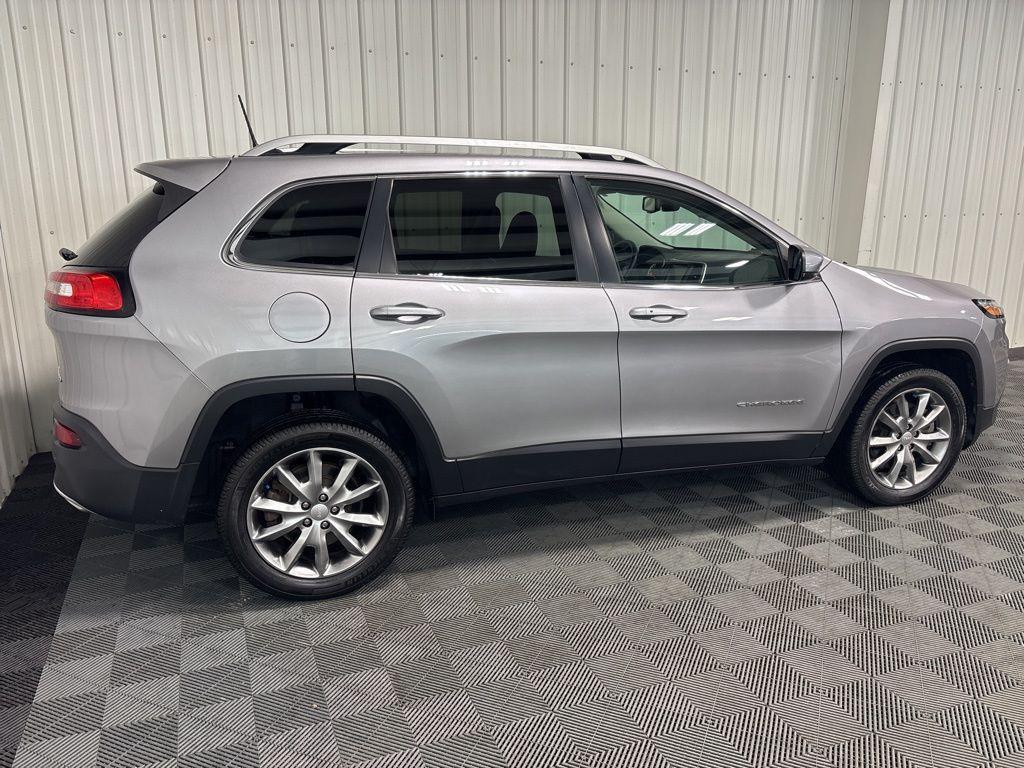 used 2018 Jeep Cherokee car, priced at $18,499