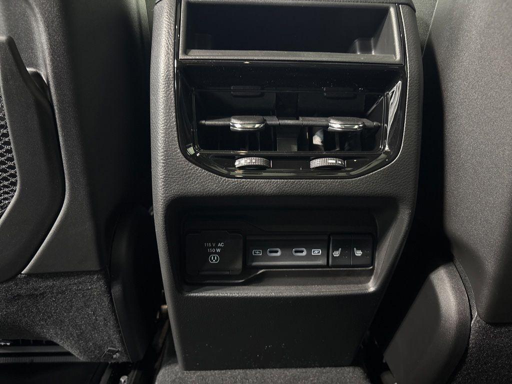 new 2026 Jeep Grand Cherokee car, priced at $50,410