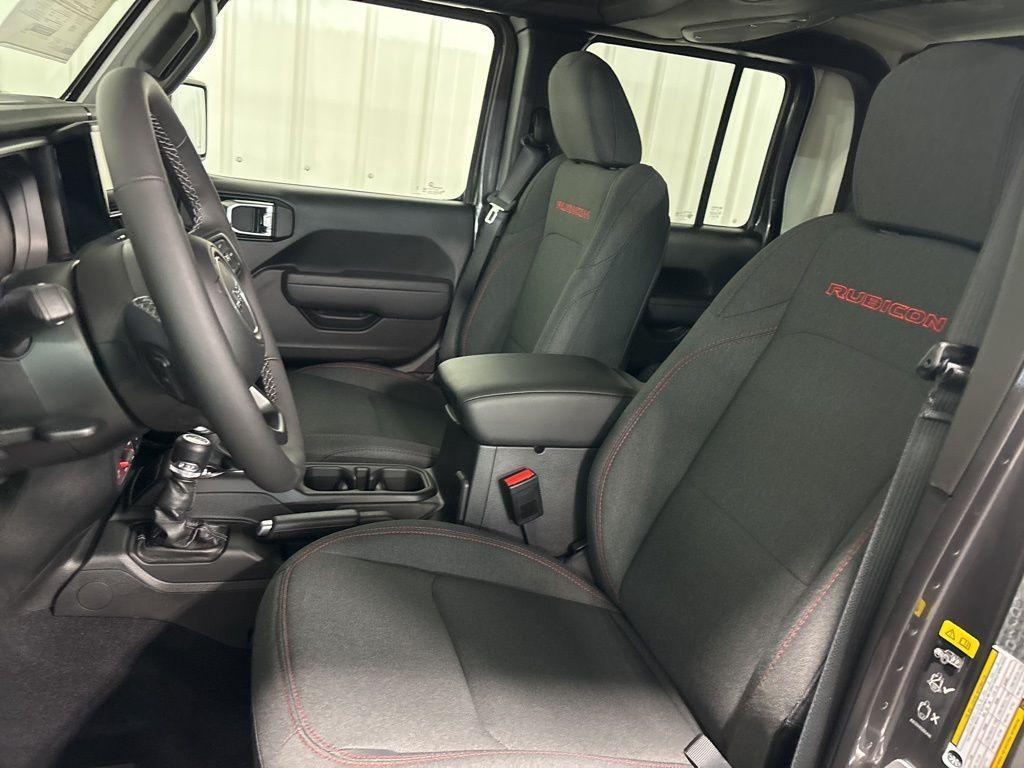 new 2025 Jeep Gladiator car, priced at $57,705