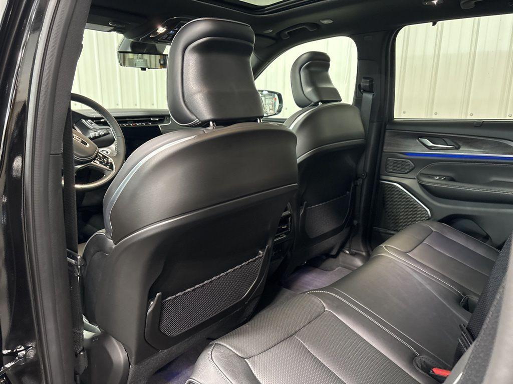 new 2025 Jeep Grand Cherokee car, priced at $62,493