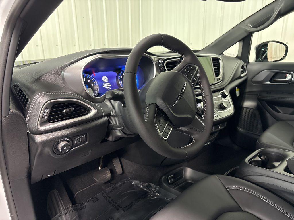 new 2026 Chrysler Pacifica car, priced at $46,184