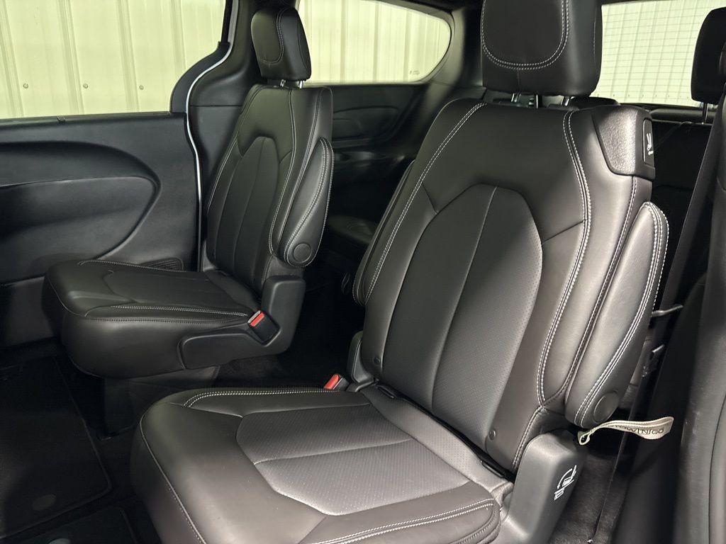 new 2026 Chrysler Pacifica car, priced at $46,184