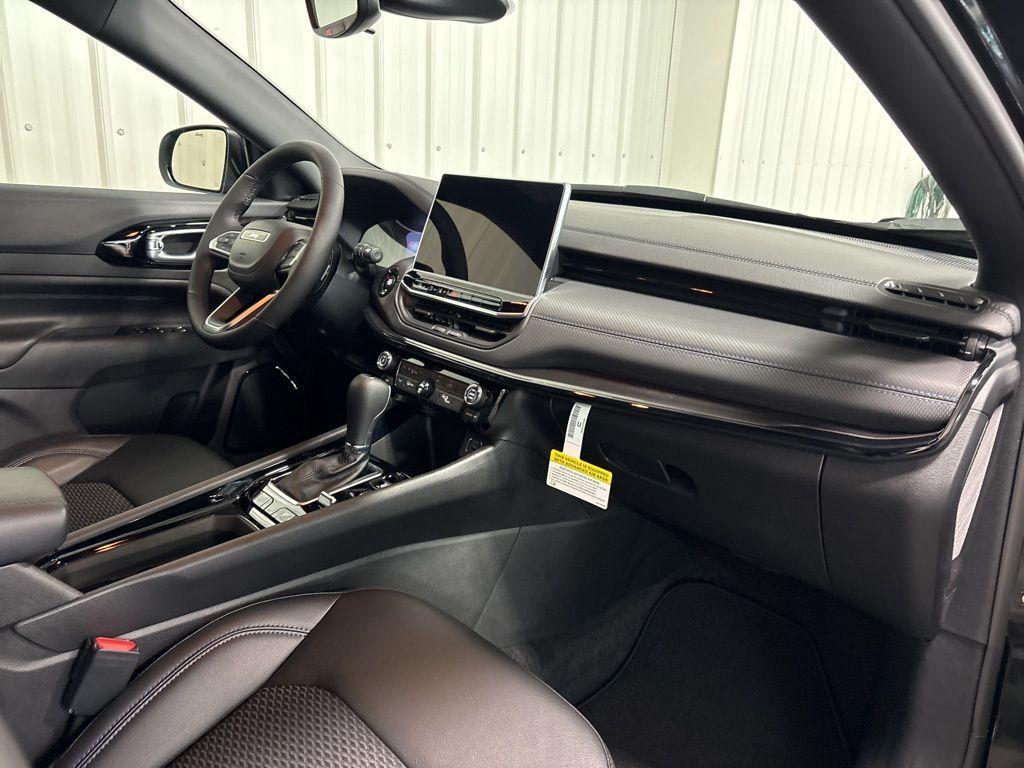 new 2026 Jeep Compass car, priced at $33,580