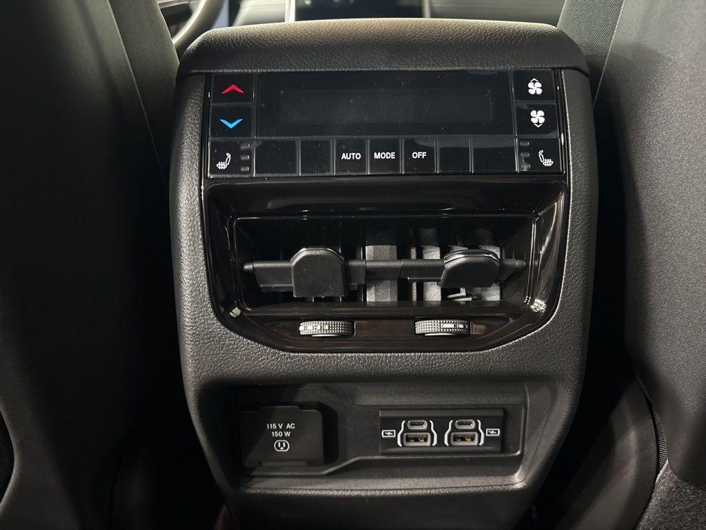 new 2025 Jeep Grand Cherokee L car, priced at $51,255