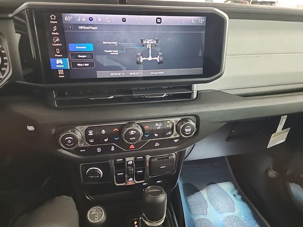 new 2025 Jeep Gladiator car, priced at $47,479