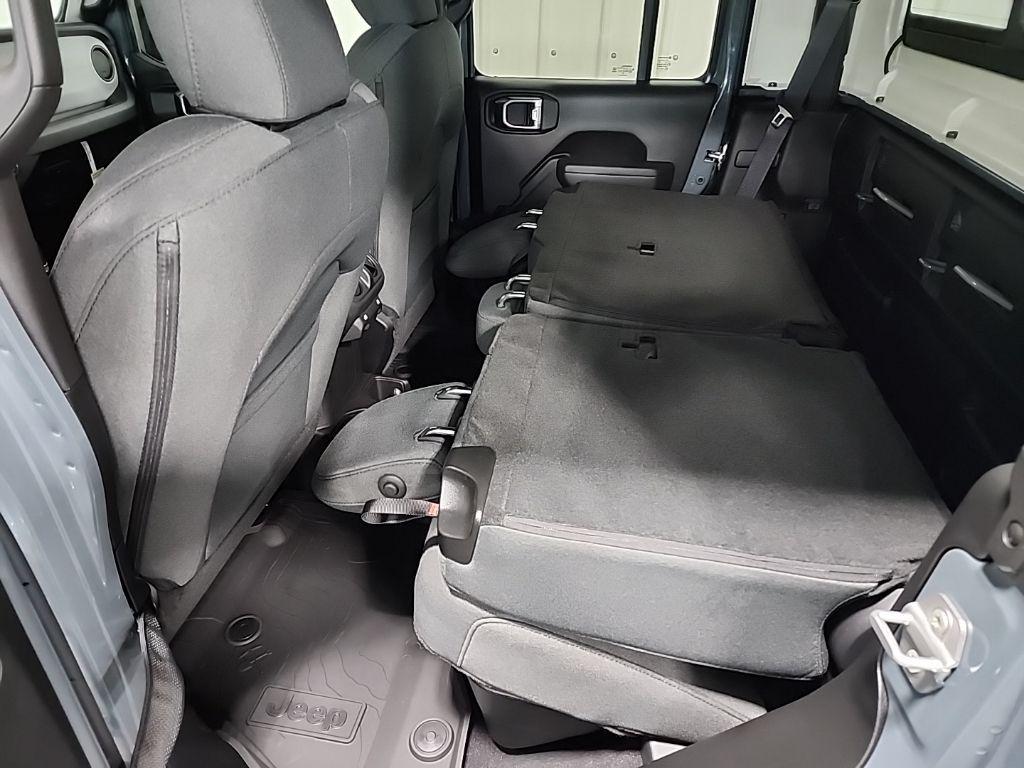 new 2025 Jeep Gladiator car, priced at $47,479