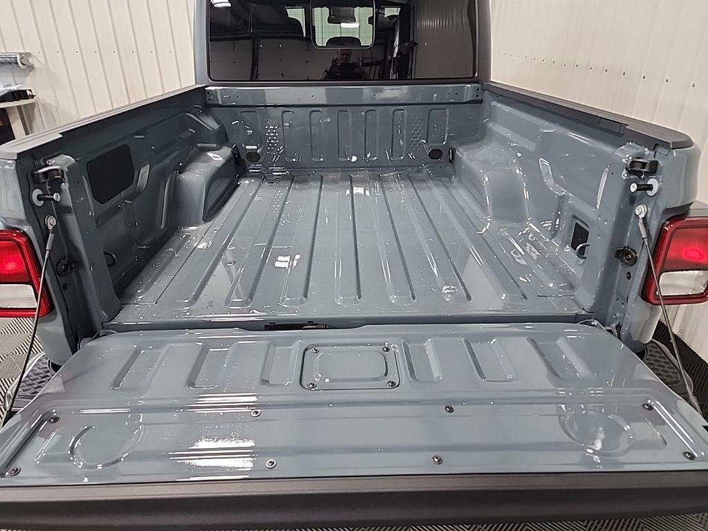 new 2025 Jeep Gladiator car, priced at $47,479