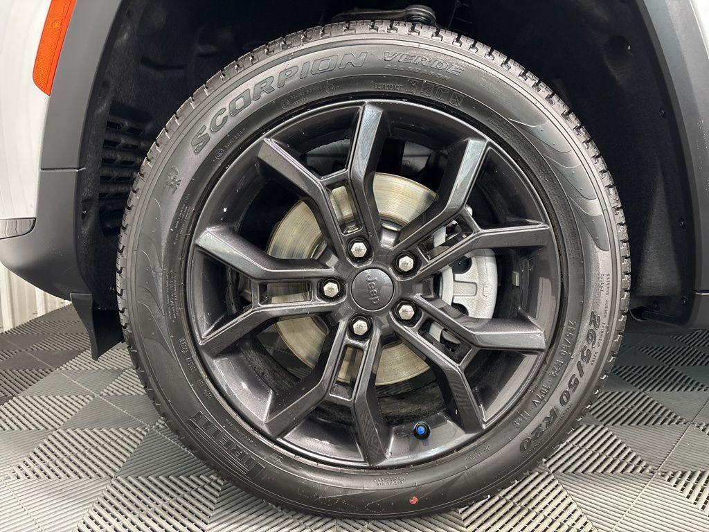 new 2025 Jeep Grand Cherokee L car, priced at $54,557