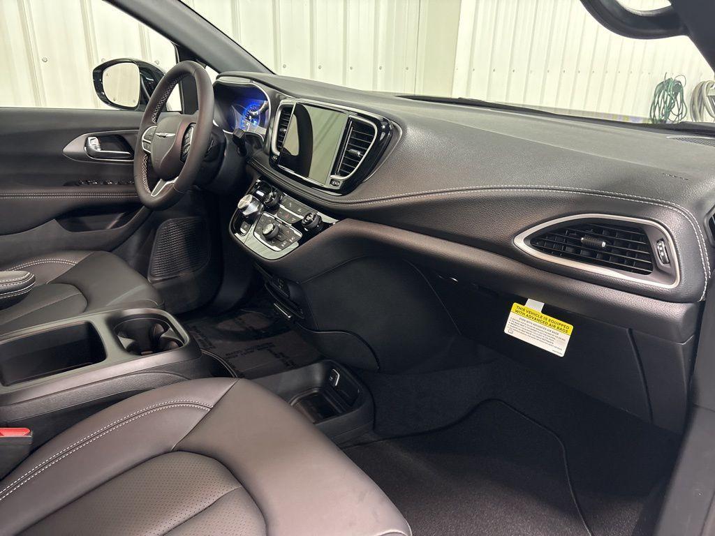 new 2026 Chrysler Pacifica car, priced at $48,845