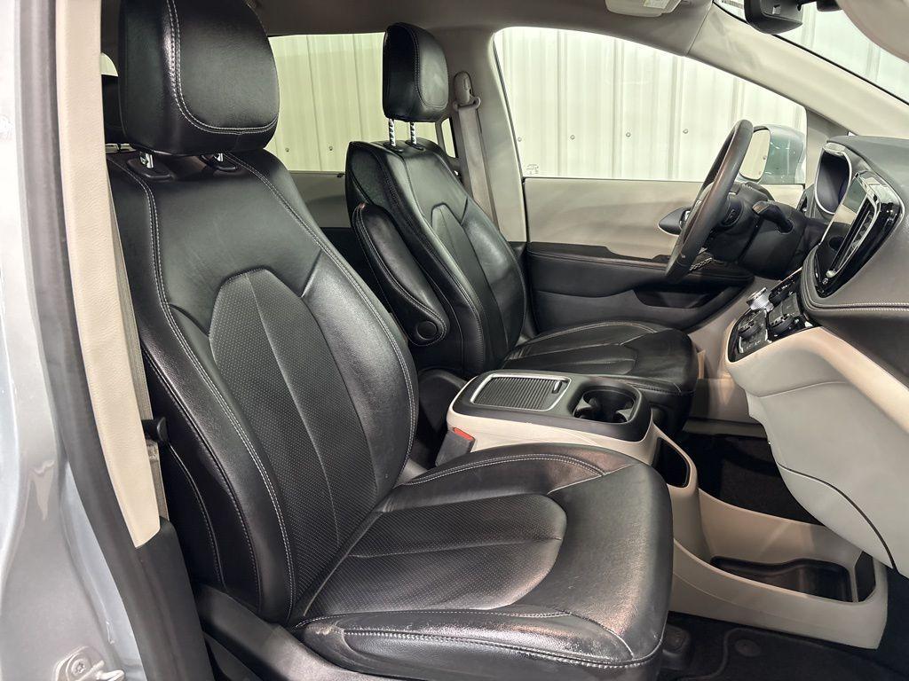 used 2022 Chrysler Pacifica car, priced at $29,999