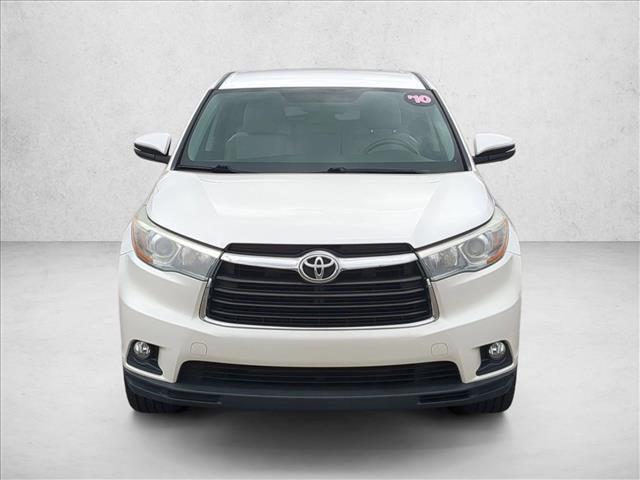 used 2016 Toyota Highlander car, priced at $20,489