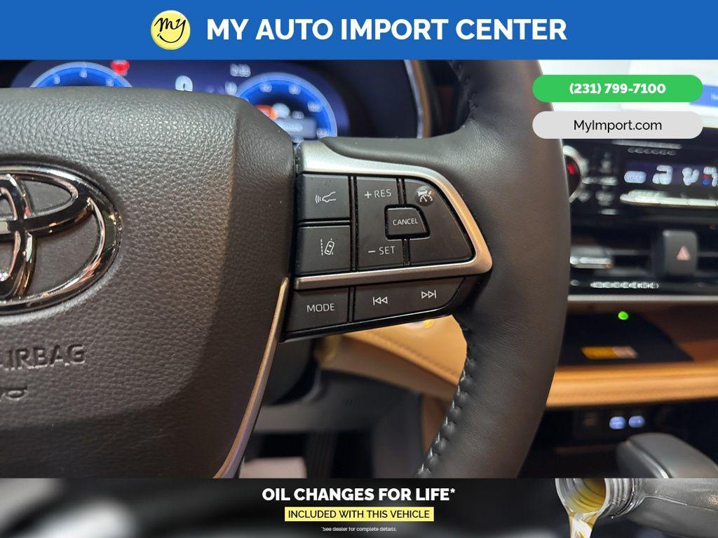 used 2024 Toyota Highlander car, priced at $46,983