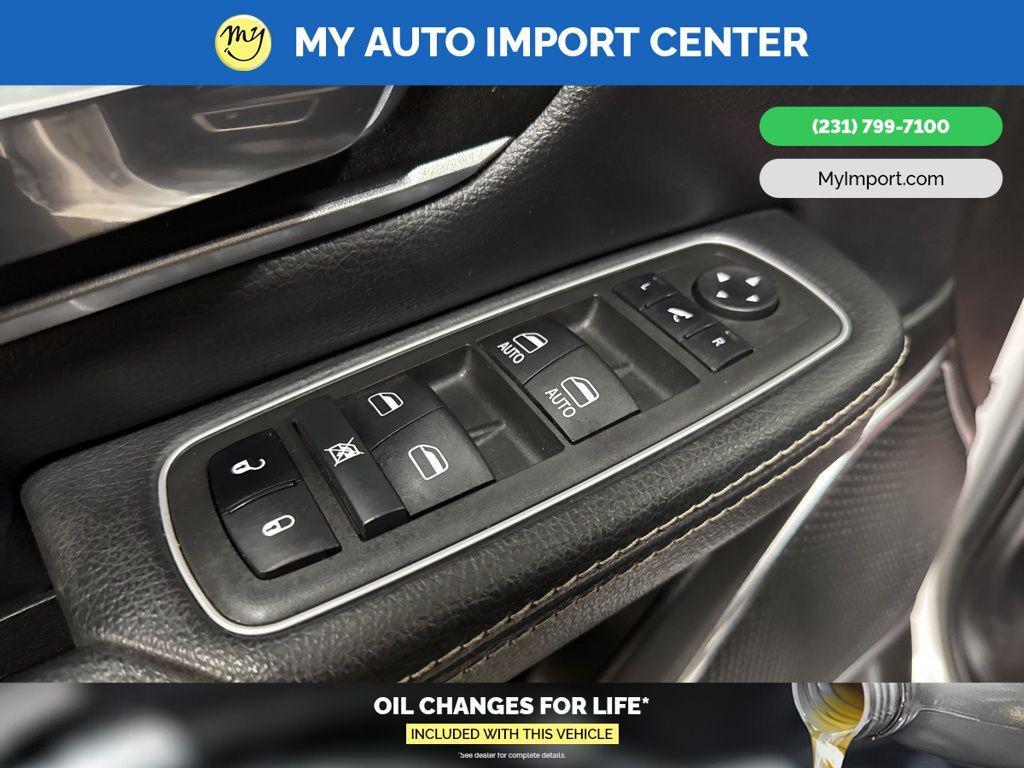 used 2022 Ram 1500 car, priced at $35,354