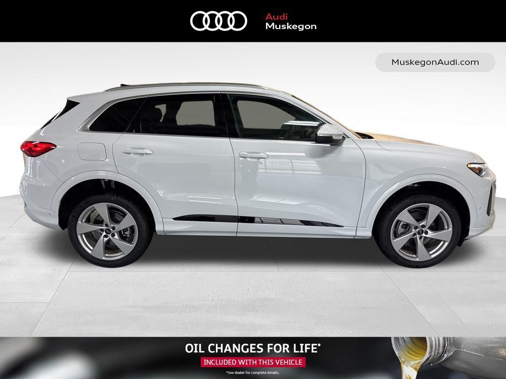 new 2025 Audi Q5 car, priced at $61,390