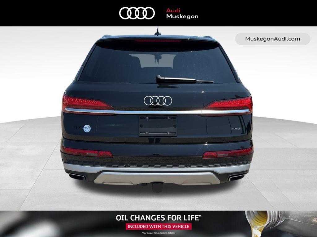 new 2025 Audi Q7 car, priced at $72,249