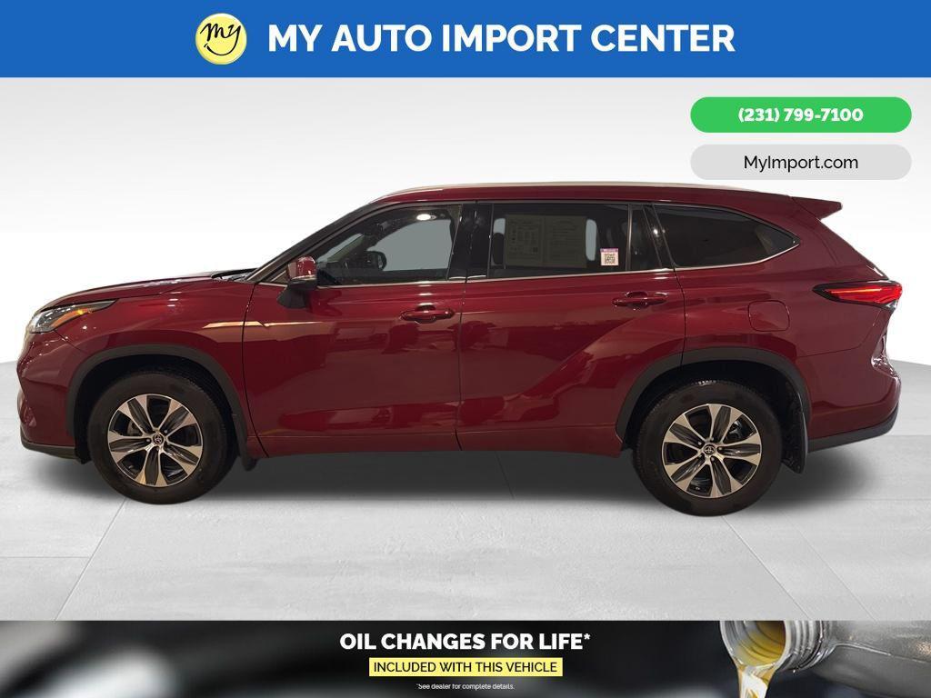 used 2022 Toyota Highlander car, priced at $36,581