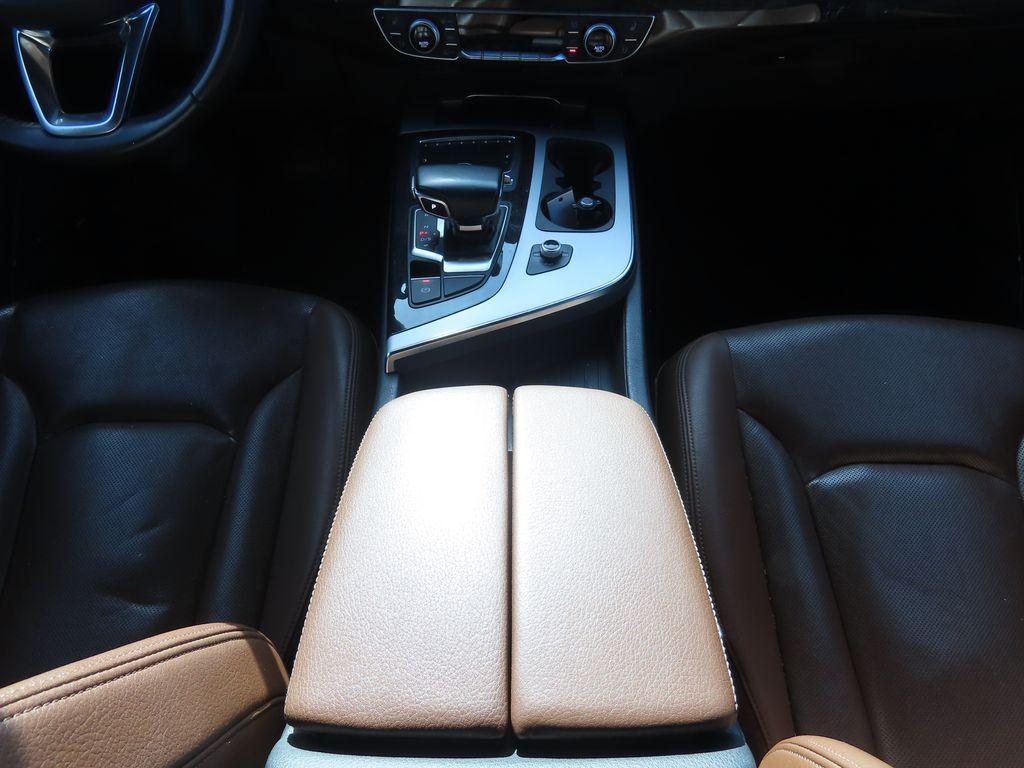 used 2019 Audi Q7 car