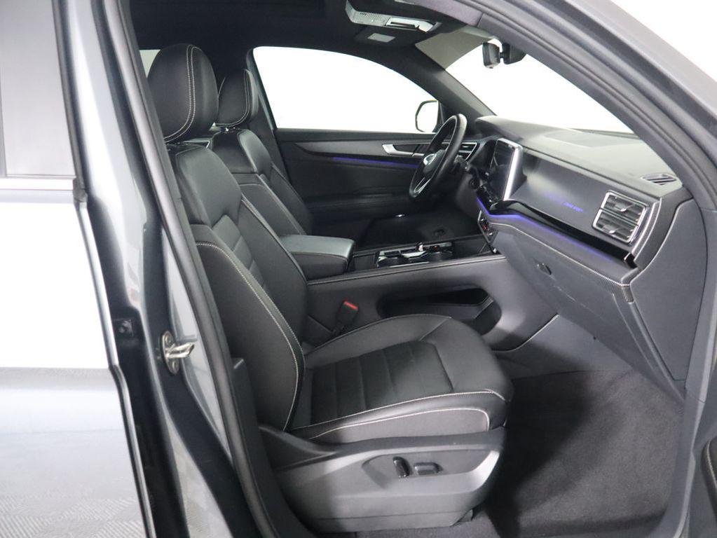 used 2024 Volkswagen Atlas Cross Sport car, priced at $34,990