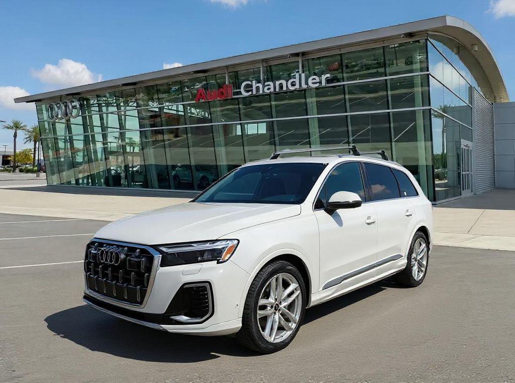 new 2025 Audi Q7 car, priced at $76,770