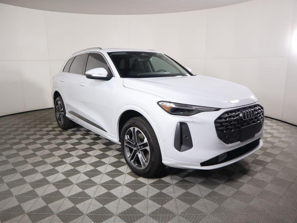 new 2025 Audi Q5 car, priced at $60,440