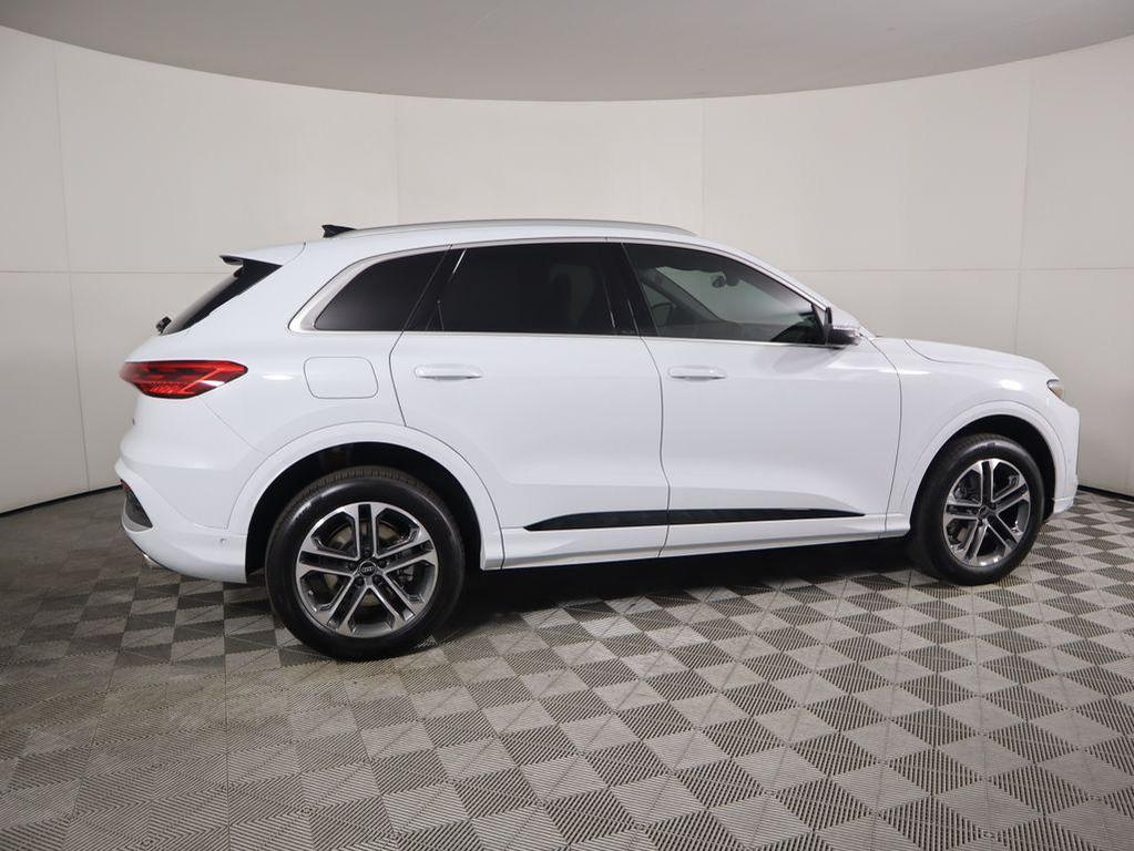 new 2025 Audi Q5 car, priced at $60,440