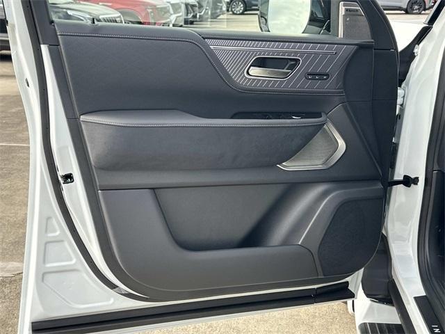 new 2026 INFINITI QX80 car